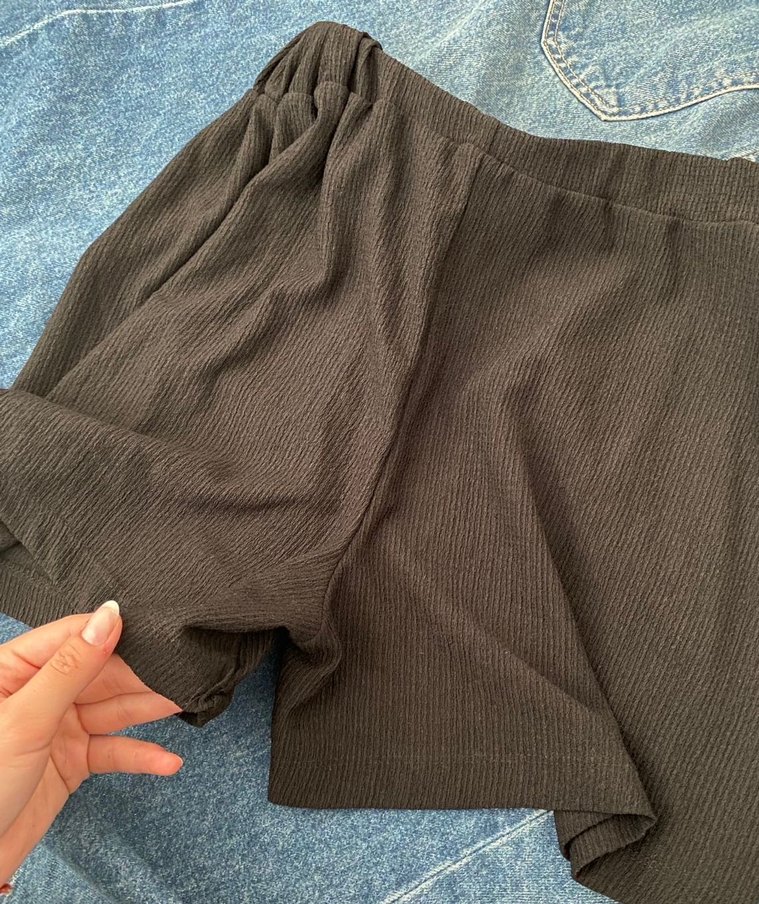 Yüksek Bel Kemerli Mini Şort - Görsel 3