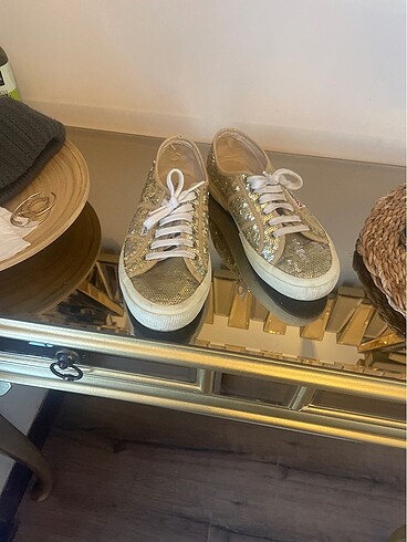 Gold renk superga marka