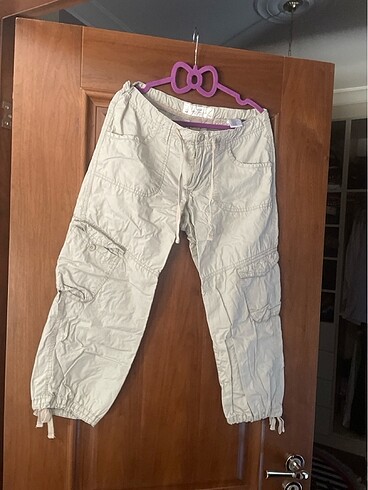 Paraşüt kumaş kısa pantolon ayak bileğinden bir karış yukarda