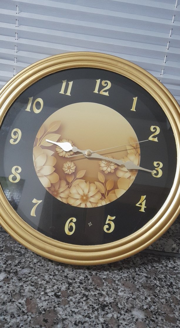 Altın Renkli Çiçek Desenli Duvar Saati - Görsel 2