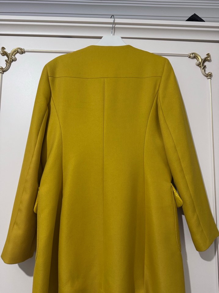 Sarı Düğmeli Midi Kadın Kaban - Görsel 2