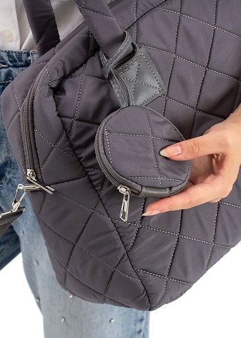 Beden Gri Kadın Kapitone Fermuarlı Çanta