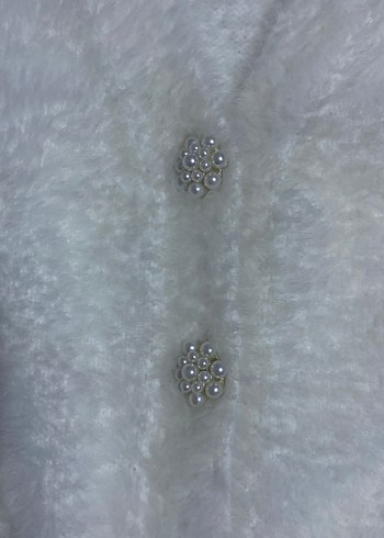 Beyaz V Yakalı Örgü Kadın Hırka - Görsel 3