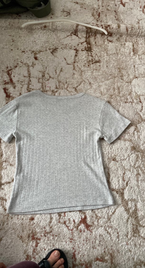 Gri Kısa Kollu Keten Tişört - Görsel 4