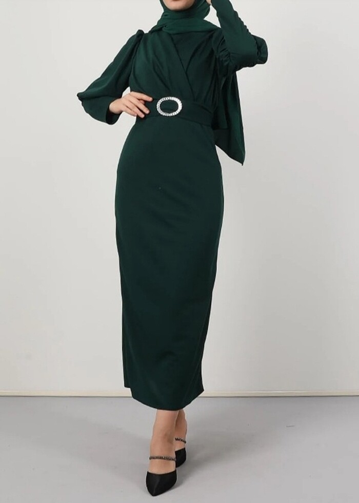 Zümrüt yeşili abiye - Görsel 3