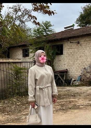 Bej Midi Kadın Kaban Yüksek Yaka - Görsel 3