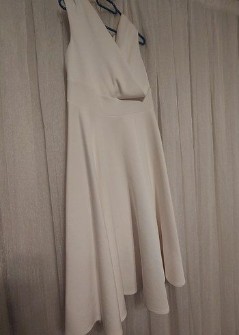 Beyaz V Yakalı Uzun Abiye Elbise - Görsel 2