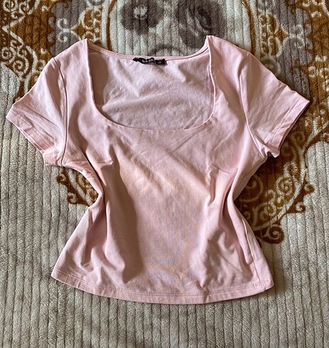Pembe Kare Yaka Düz Kısa Kollu Crop