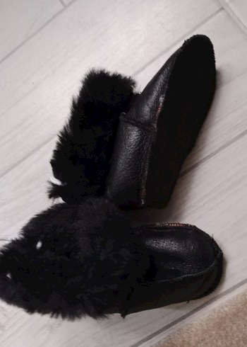 Siyah Kürklü Erkek Çocuk Terlik - Görsel 2