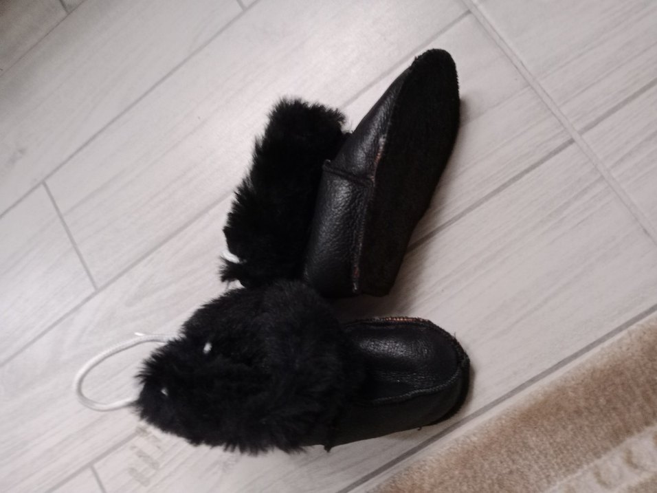 Siyah Kürklü Erkek Çocuk Terlik - Görsel 2