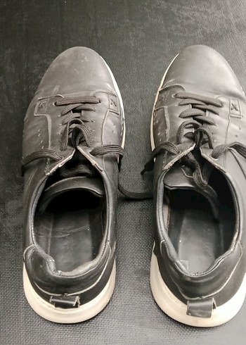 Diğer Siyah Deri Gorunumlu Bagcikli Sneaker