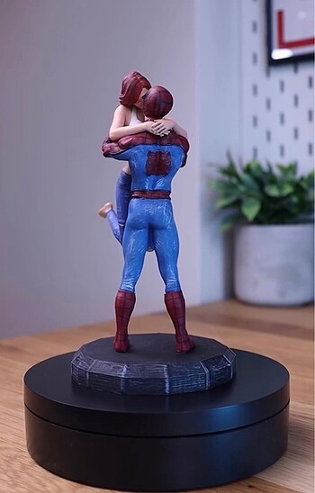  Spider Man & MJ - Örümcek Adam & Marry Jane