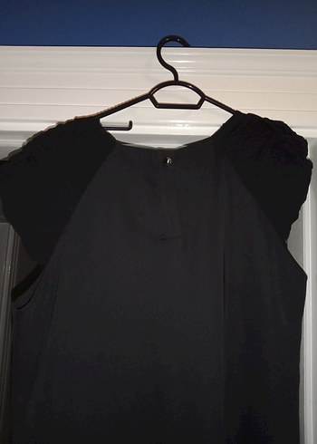 Siyah V Yaka Kısa Kollu dizde elbise - Görsel 3