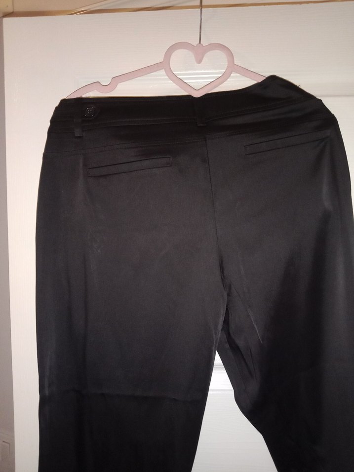 Kadın siyah Saten Kumaş Kemerli Pantolon - Görsel 2