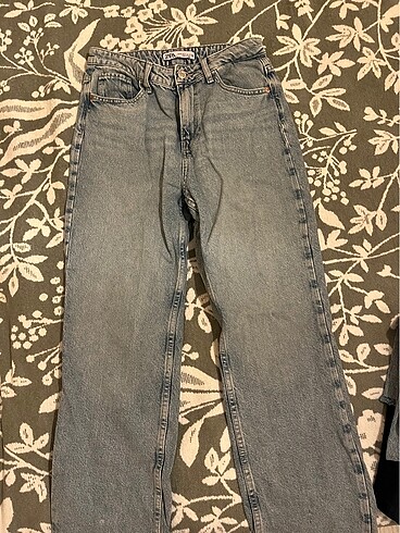 Zara Straight Fit Jean