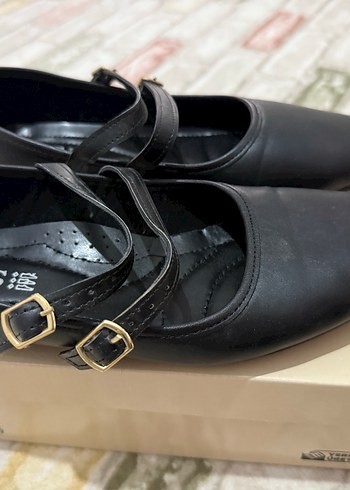 Siyah Tokalı Kadın Babet - Görsel 2