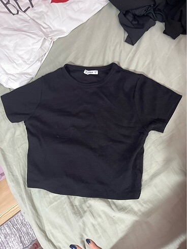 Siyah crop