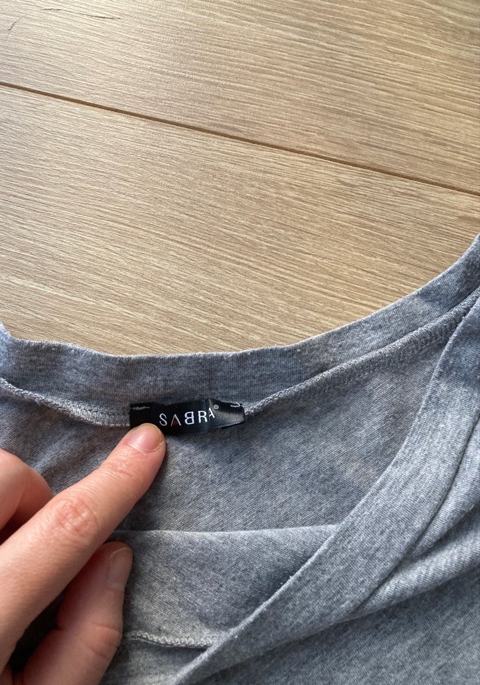 Gri Kısa Kollu Bluz - Görsel 2