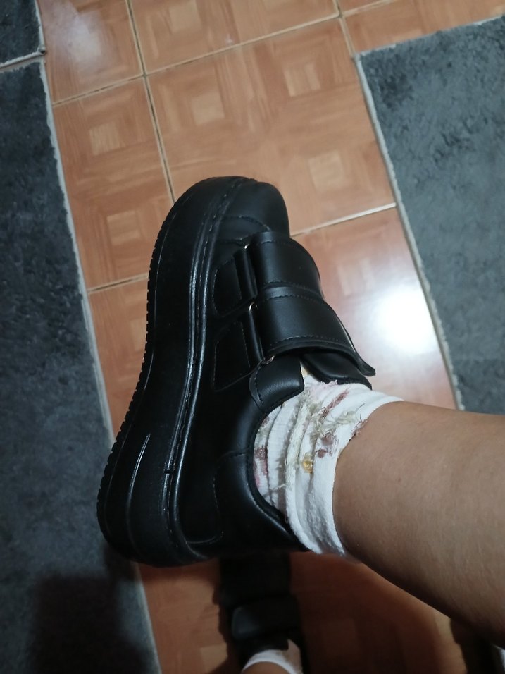 Siyah Tokal cırtlı kadın spor ayakkabı 37 numara - Görsel 2