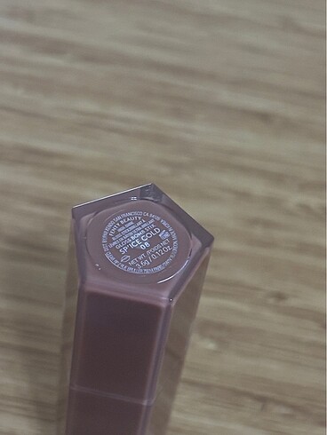  Beden Fenty Beauty gloss bomb stick