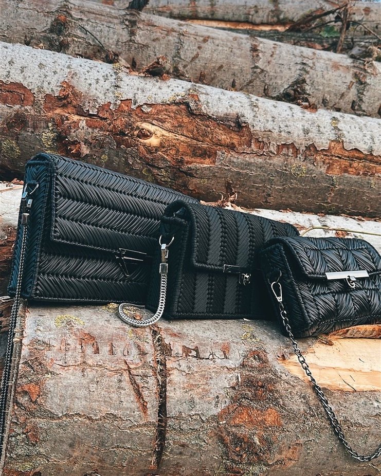 Nakışlı Siyah Deri Kadın Omuz Çantası - Görsel 3