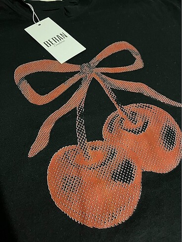 l Beden Flu cherry???? oversize tee
