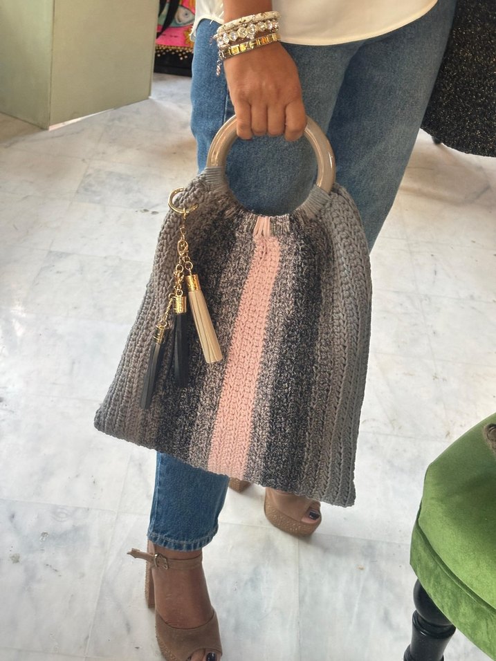 Elörgüsü deri püskül detay çanta  - Görsel 5