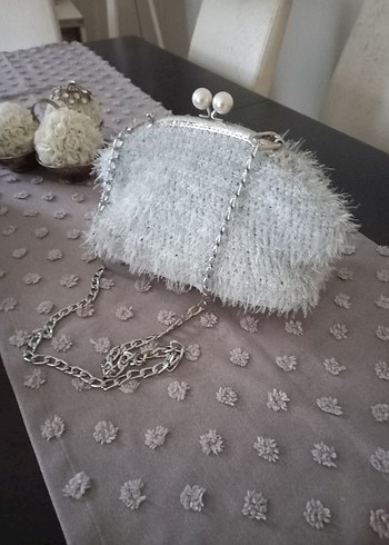 beyaz sakallı ip inci detay gece çantası - Görsel 2