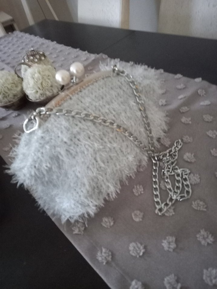 beyaz sakallı ip inci detay gece çantası - Görsel 3