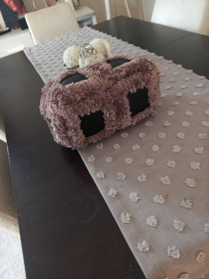 El örgüsü Kürklü deri detay El Çantası - Görsel 2