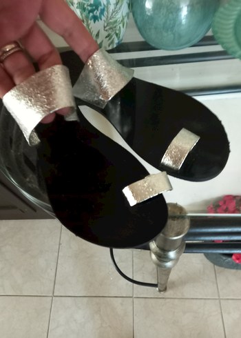 Gri Yılan Desenli Tokalı Stiletto Topuklu Kadın Terlik