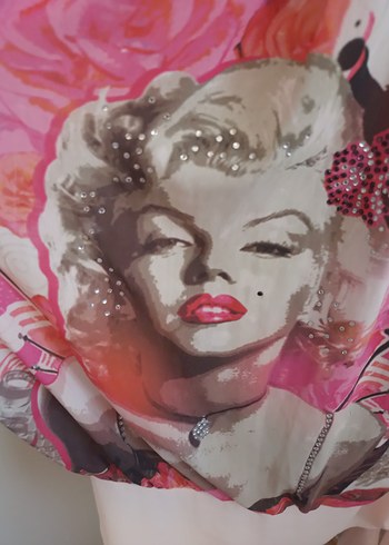 Pembe Desenli sifon y2k elbise - Görsel 2