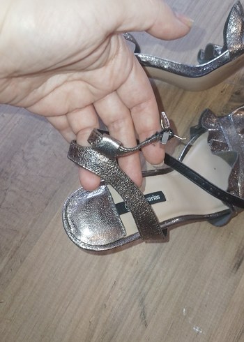 Gri Metalik Dolgu Kadın Abiye Ayakkabı - Görsel 6