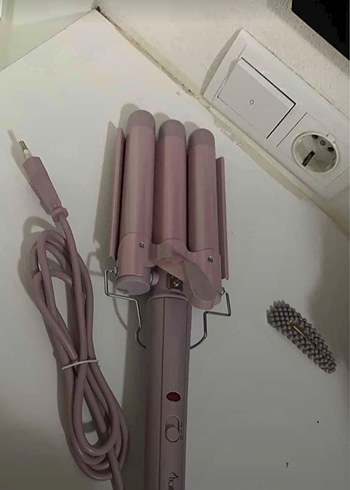Beden Bej Pastel Üçlü Saç Şekillendirici