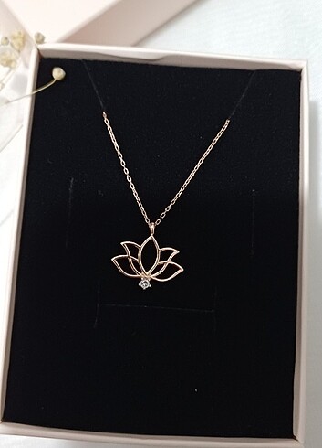 Beden 925 AYAR GÜMÜŞ ROSE LOTUS ÇİÇEĞİ KADIN KOLYE