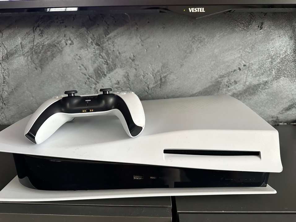 PlayStation 5 Oyun Konsolu - Görsel 4