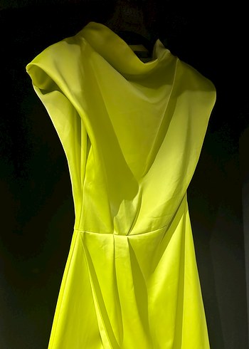 Sarı Drapeli Uzun Straplez Elbise - Görsel 2