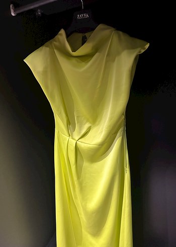 Sarı Drapeli Uzun Straplez Elbise - Görsel 8