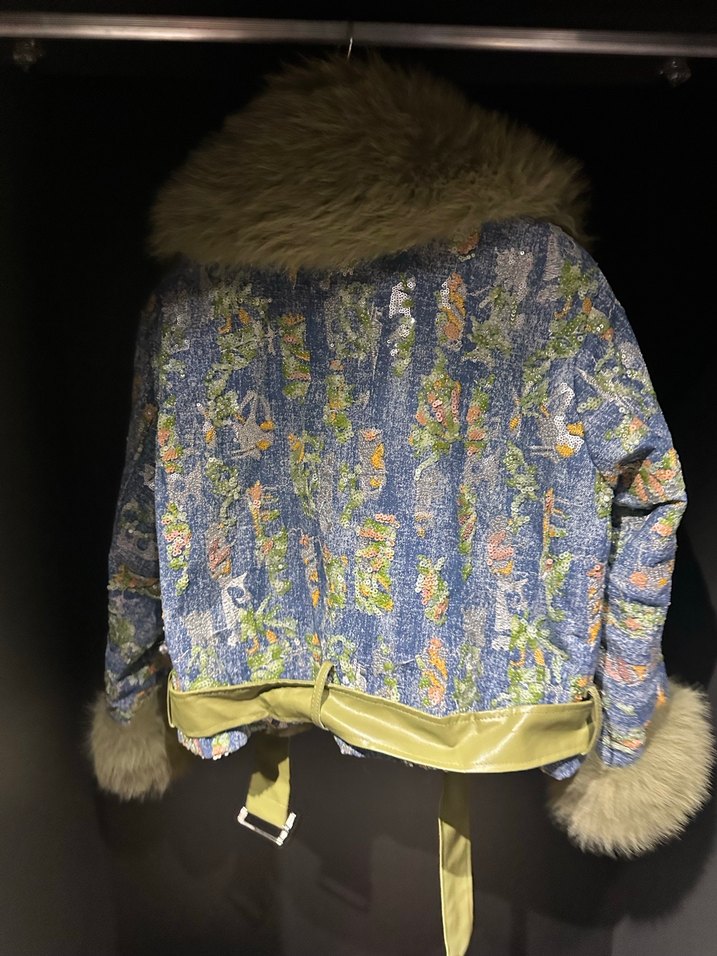 Kadın Gri Desenli Kısa Kürklü Ceket - Görsel 2