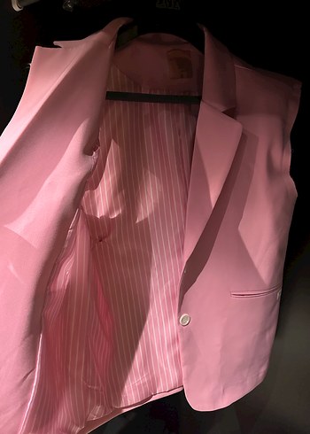 Pembe Düğmeli Kolsuz Midi Blazer - Görsel 2