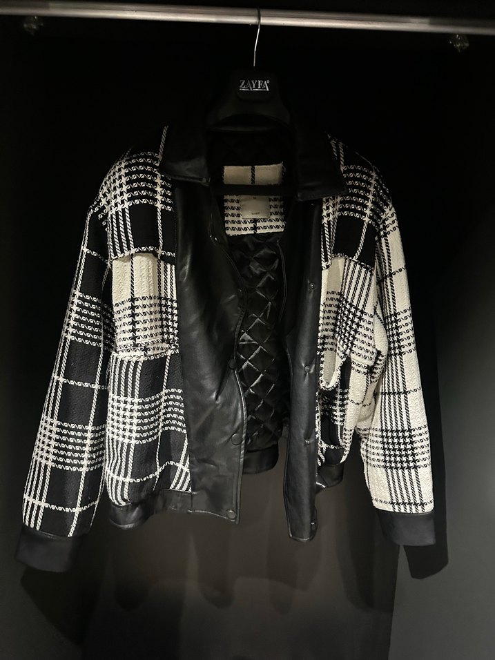 Düğmeli Siyah Deri Ekose Kadın Ceket - Görsel 2