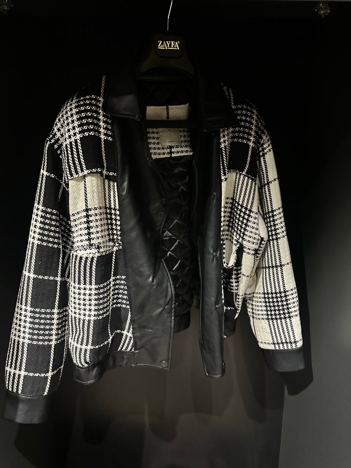 Düğmeli Siyah Deri Ekose Kadın Ceket - Görsel 3