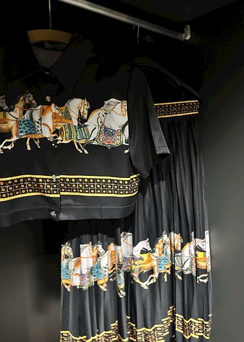 Siyah Baskılı Uzun Kadın Elbise - Görsel 3