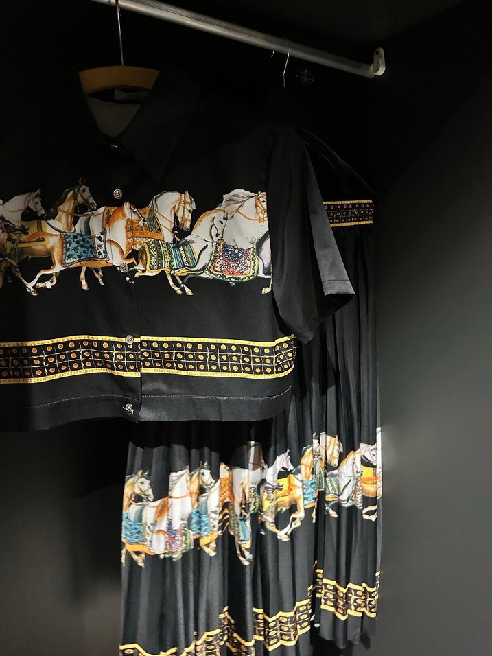 Siyah Baskılı Uzun Kadın Elbise - Görsel 2