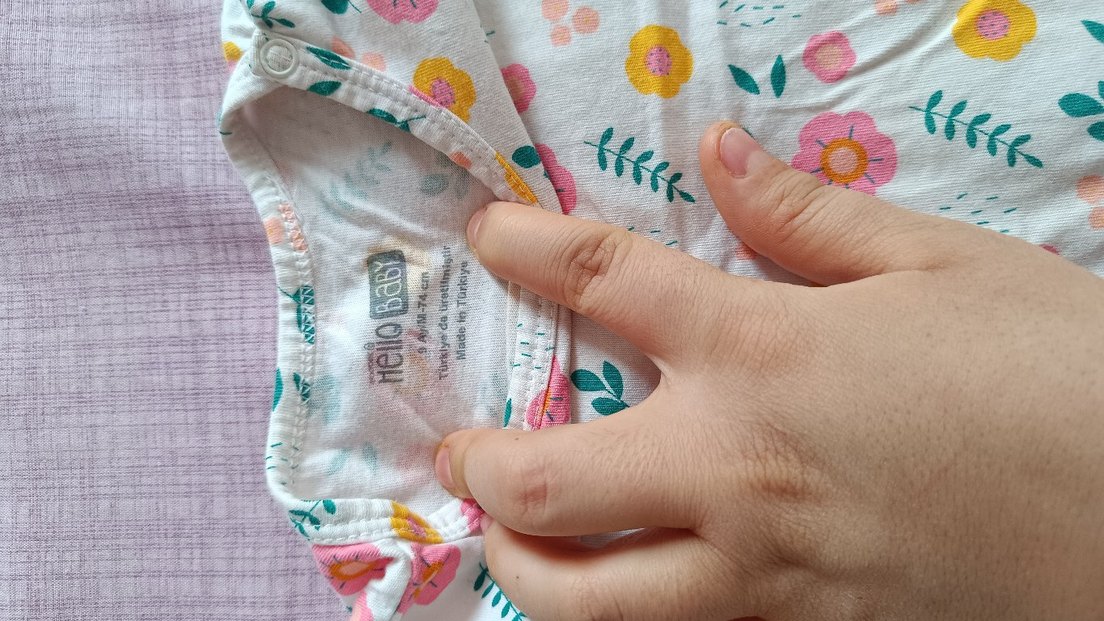 Çiçek Desenli kız tulum - Görsel 4