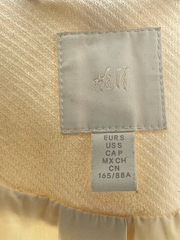 s Beden beyaz Renk H&M Kaban %70 İndirimli.
