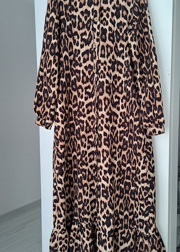 Kahverengi Leopar Desenli Uzun Elbise
