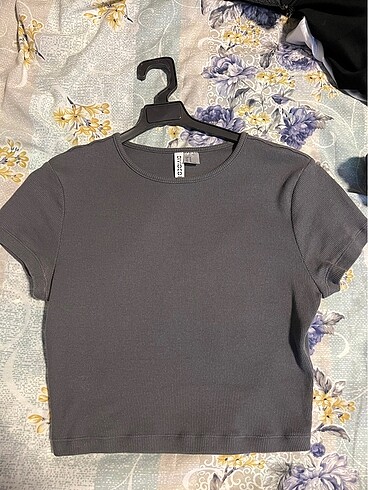 H&M crop