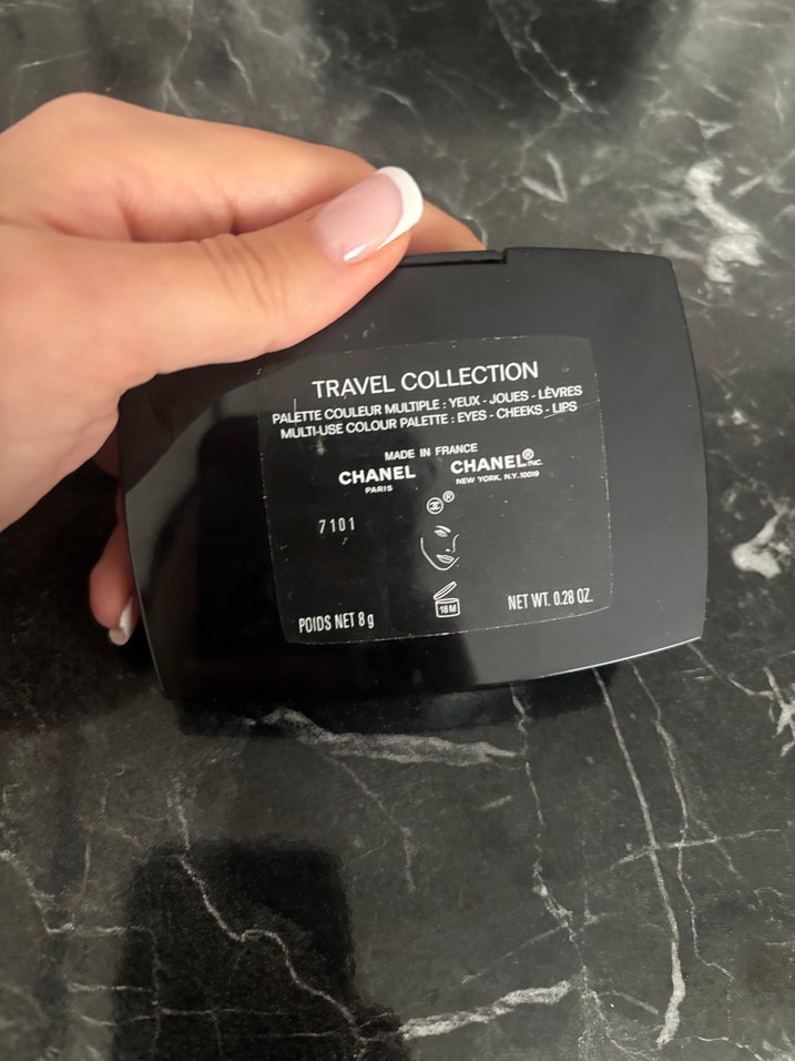 Chanel Koyu Pembe Göz Farı Paleti - Görsel 4