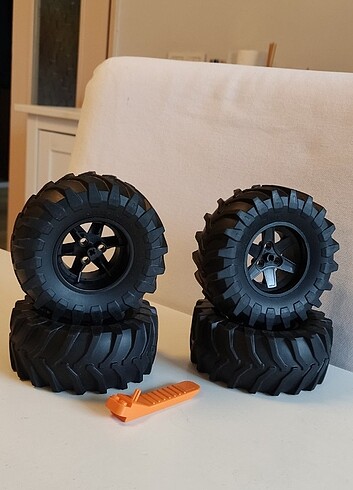 Lego 107x44 r 4 adet lastik teker jantları. sıfır hiç kullanılma